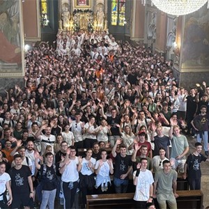 Mladi Zagrebačke nadbiskupije čestitali rođendan papi Lavu XIV.